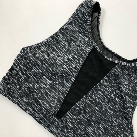 VSX Sport | High Neck Mesh Detail Sports Bra - Picture 4 of 7